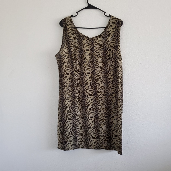 Sally Dark Olive Green Zebra Pattern Dress Suit - Picture 4 of 6